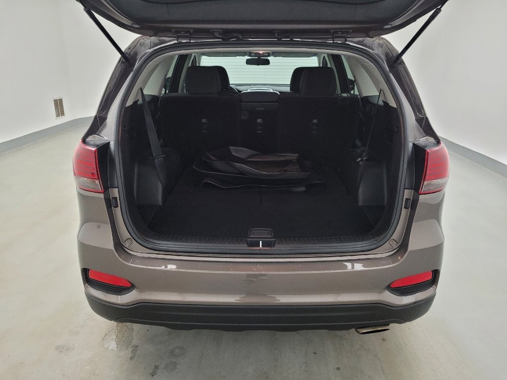 Used 2019 Kia Sorento LX image 29