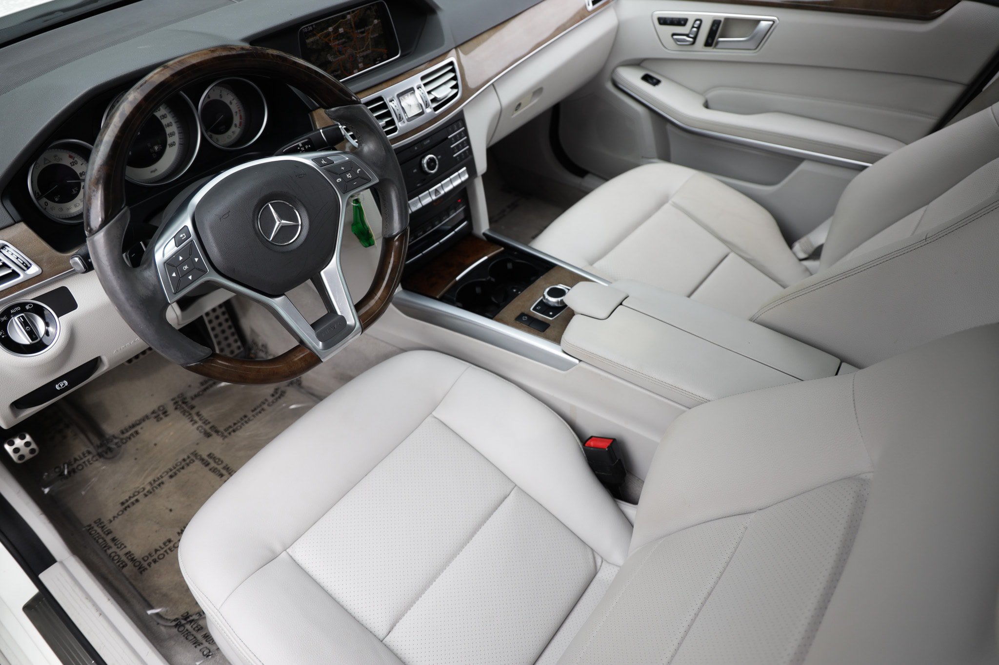 Used 2016 Mercedes-Benz E 350 Sedan w/ Premium Package image 6