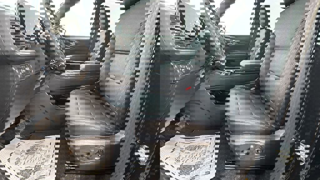 New 2026 Chevrolet Traverse LT w/ Midnight/Sport Edition image 9