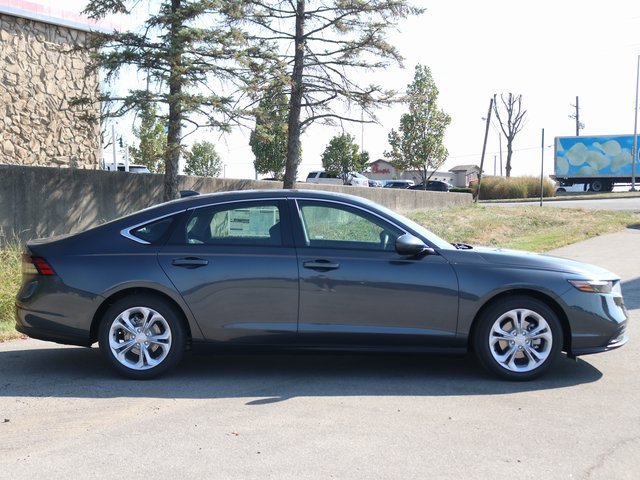 New 2025 Honda Accord LX image 4