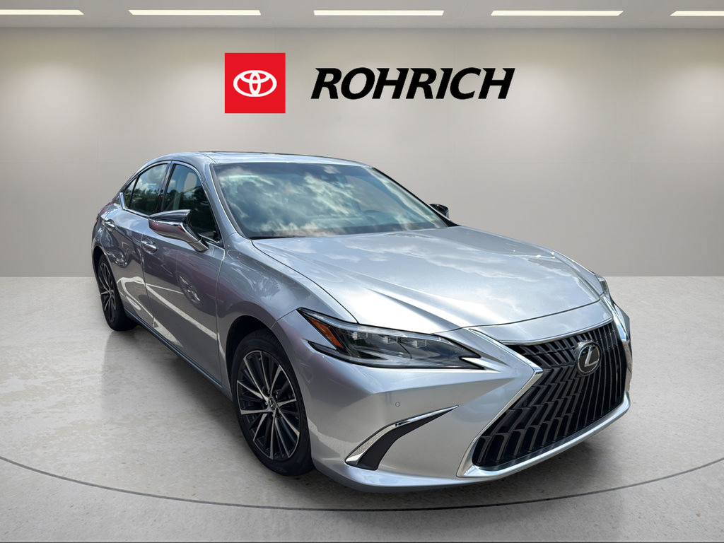 Used 2024 Lexus ES 300h w/ Premium Package FWD image 4