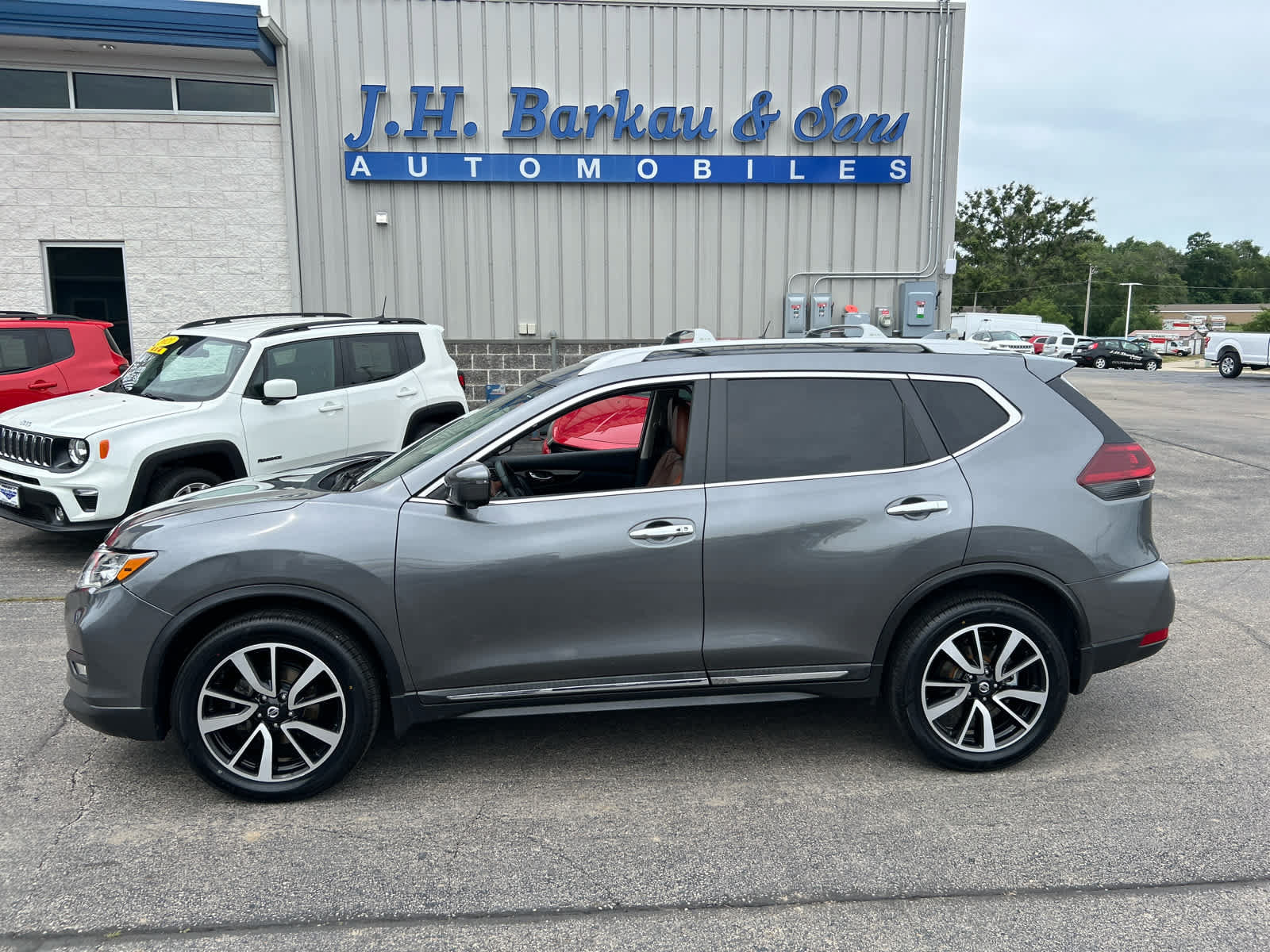 Used 2019 Nissan Rogue SL w/ Premium Package AWD/4WD image 7