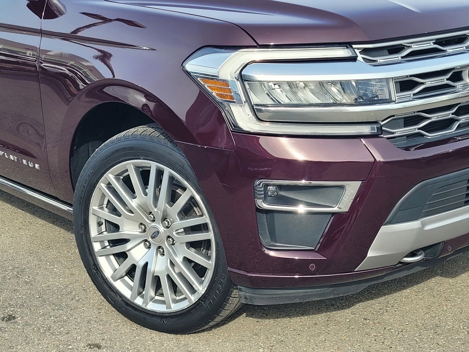 Used 2023 Ford Expedition Max Platinum image 9