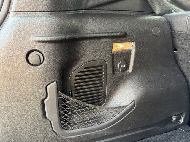 Used 2016 Jeep Renegade Limited image 9