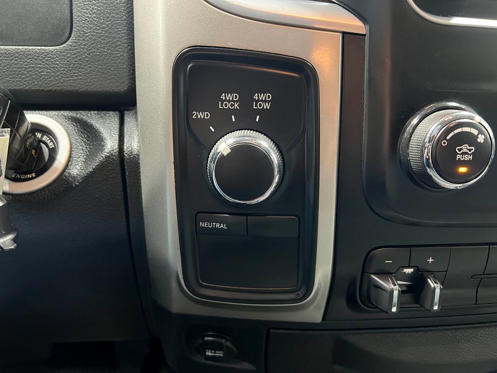 Used 2016 RAM 2500 SLT image 28