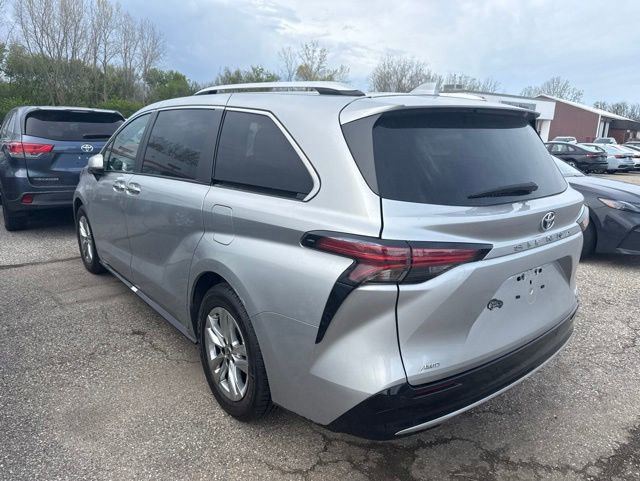 Certified 2023 Toyota Sienna Limited AWD/4WD image 6