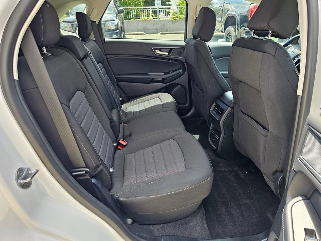 Used 2024 Ford Edge SE w/ Black Appearance Package AWD/4WD image 12