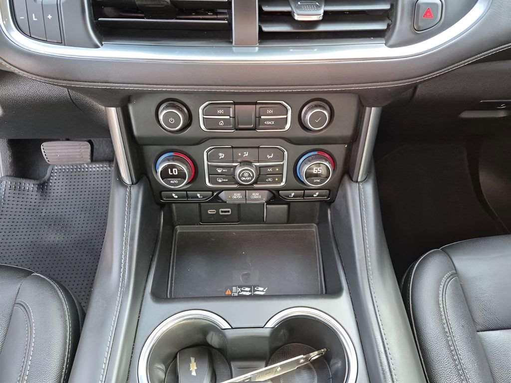 Used 2022 Chevrolet Tahoe Z71 w/ Off-Road Capability Package image 39