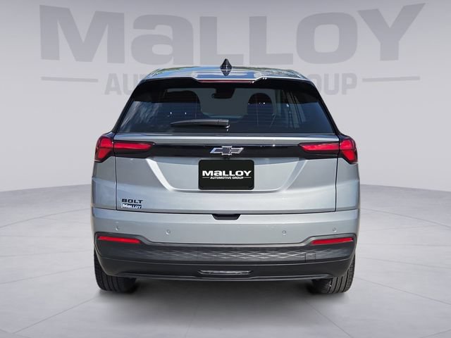 Used 2027 Chevrolet Bolt LT w/ LPO, All-Weather Package FWD image 4