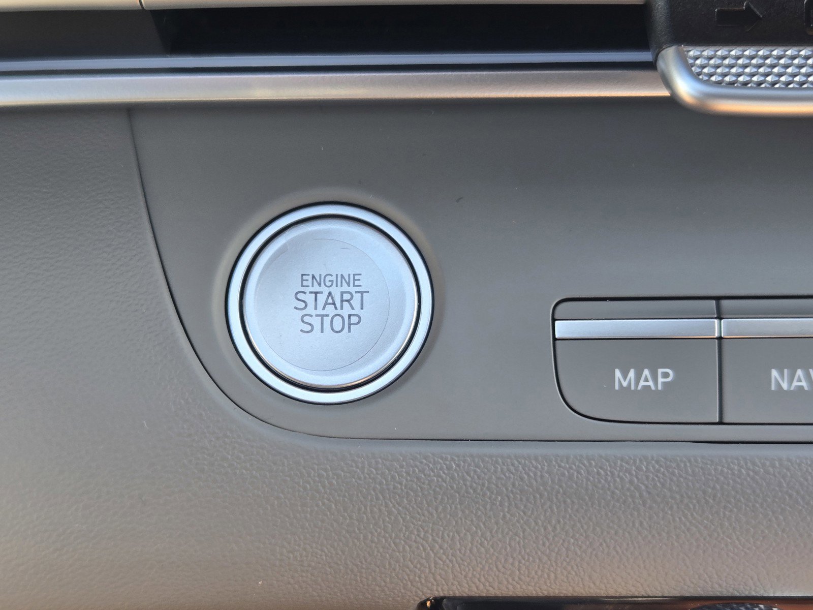 New 2025 Hyundai Elantra SEL image 20