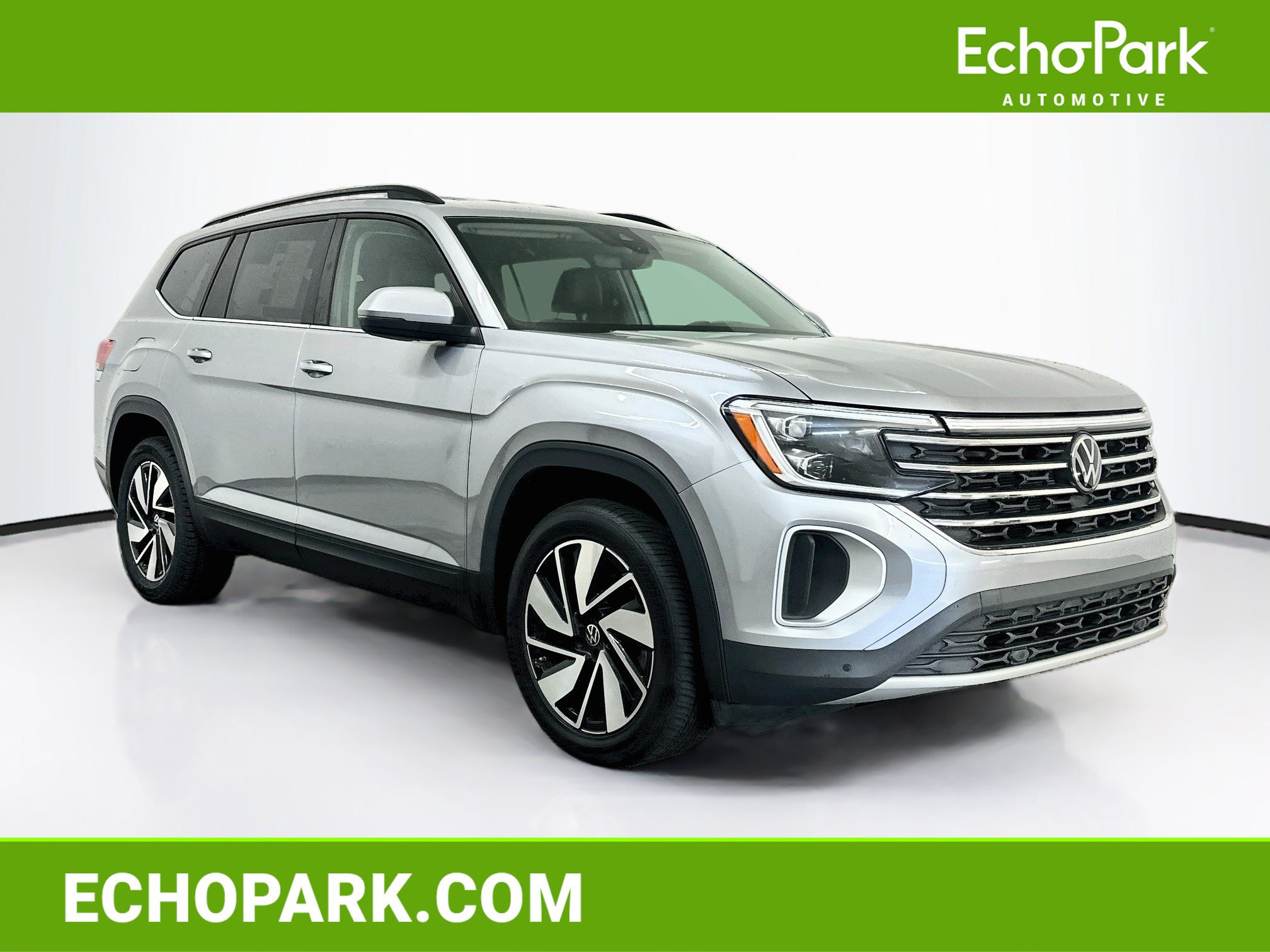 Used 2025 Volkswagen Atlas SE AWD/4WD image 1