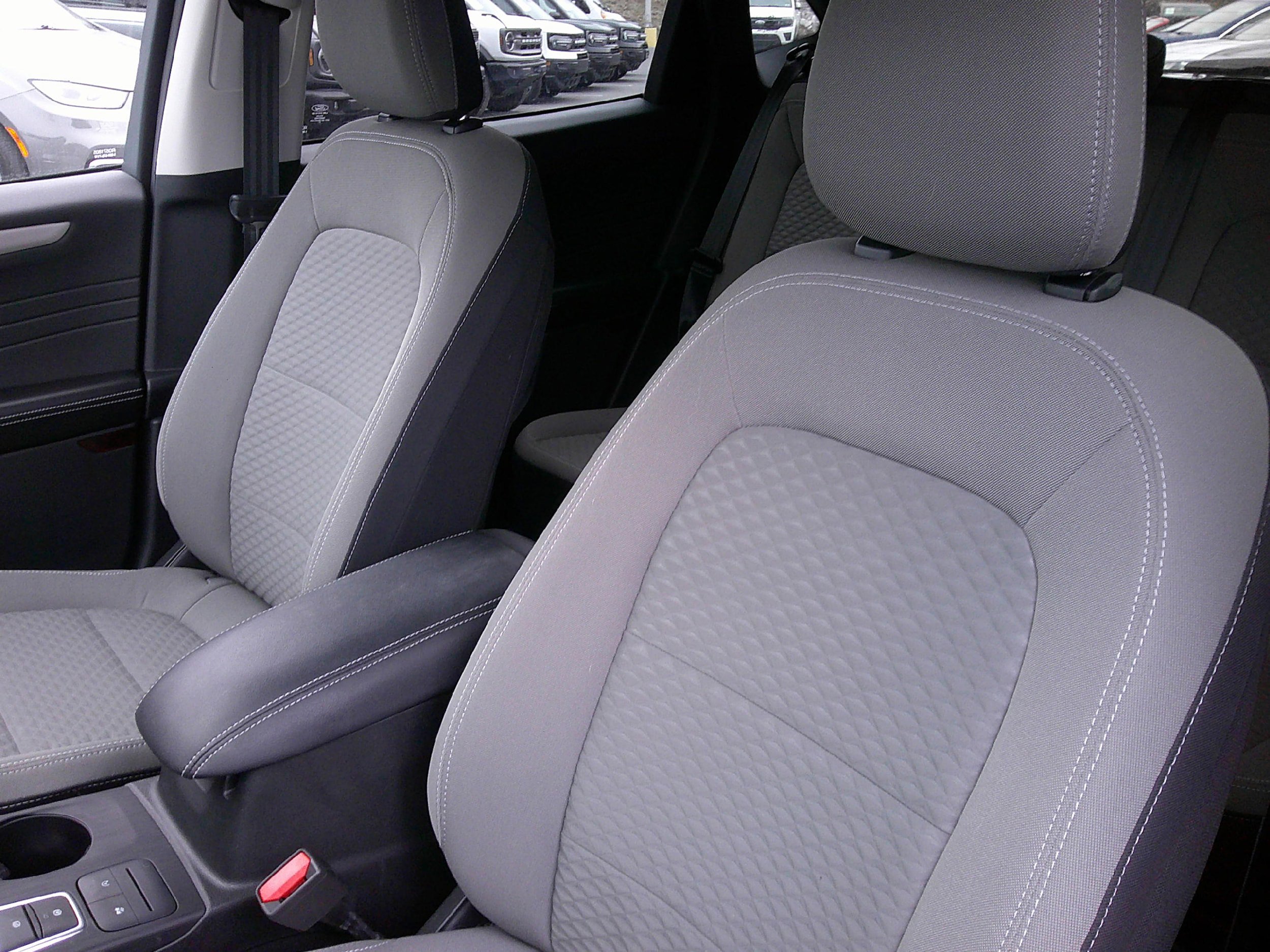 Certified 2022 Ford Escape SE w/ Cold Weather Package AWD/4WD image 7