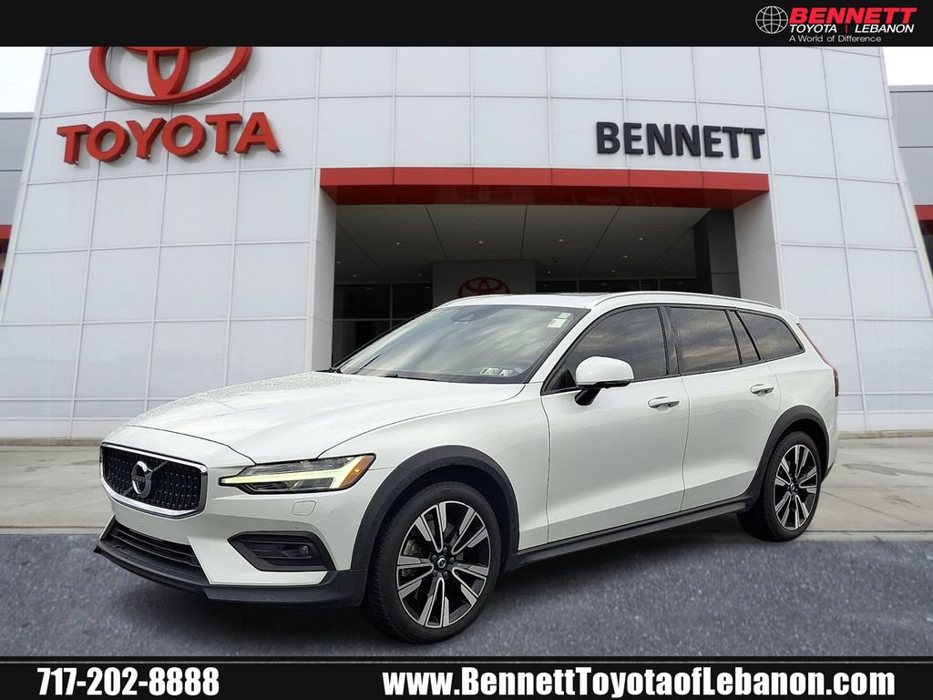 Used 2020 Volvo V60 T5 Cross Country w/ Protection Package AWD/4WD image 1