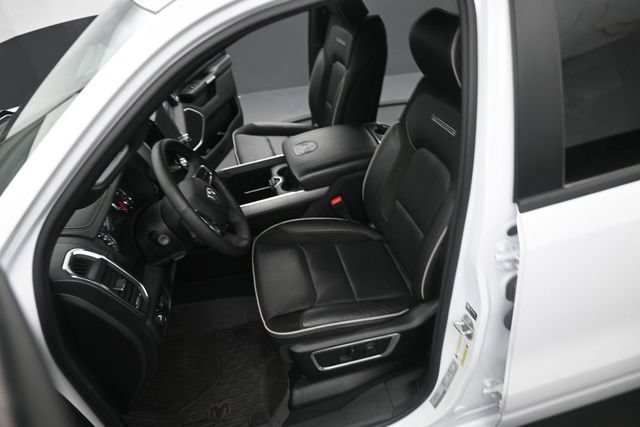 Used 2025 RAM 1500 Laramie w/ Sport Appearance Package AWD/4WD image 17