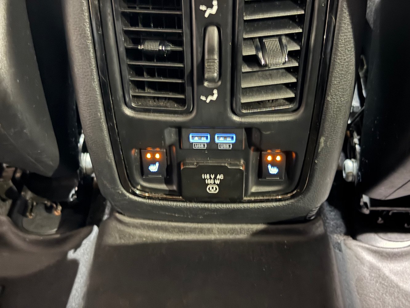 Used 2020 Dodge Durango R/T w/ Blacktop Package AWD/4WD image 28