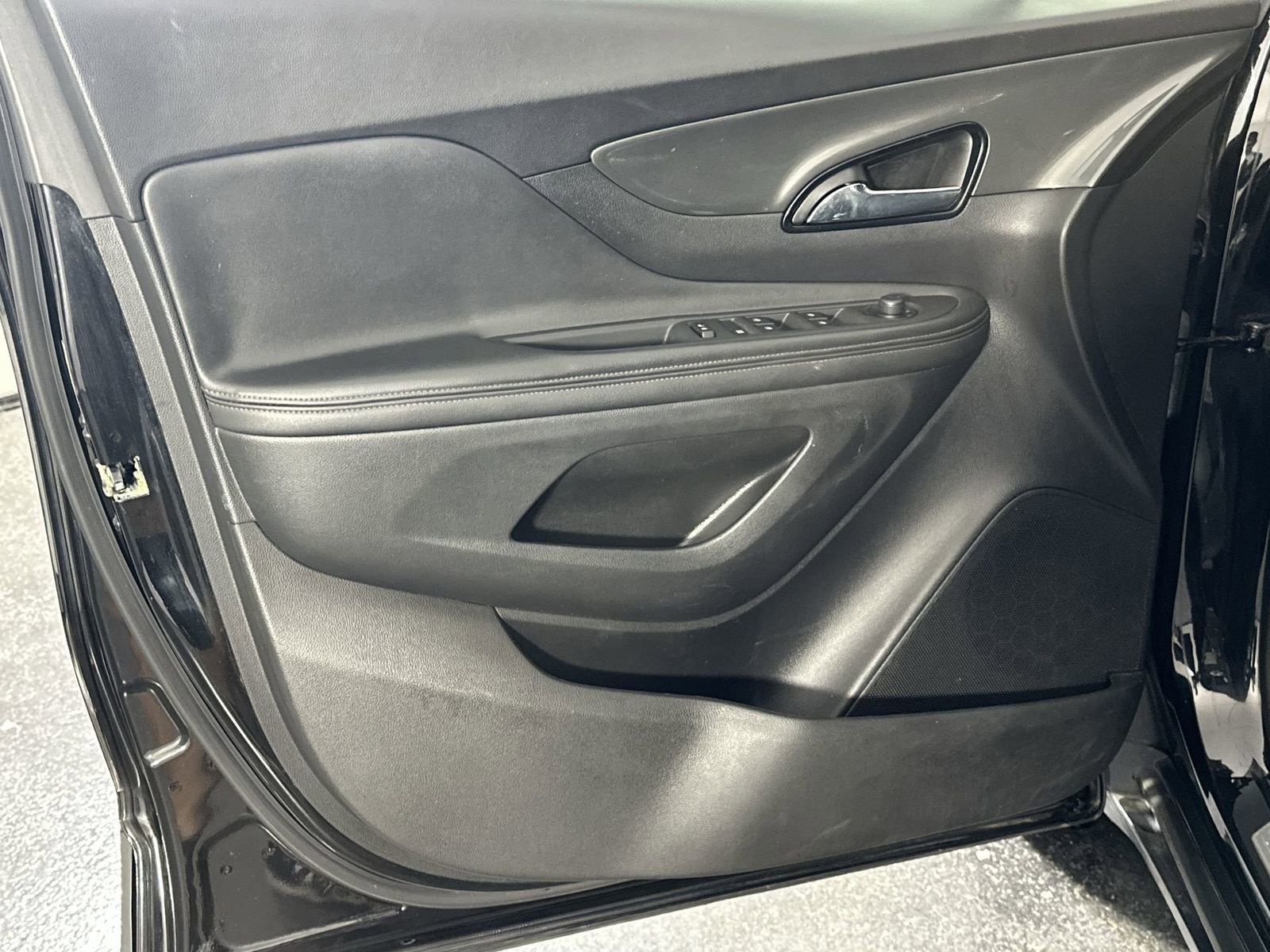 Used 2017 Buick Encore Essence image 33