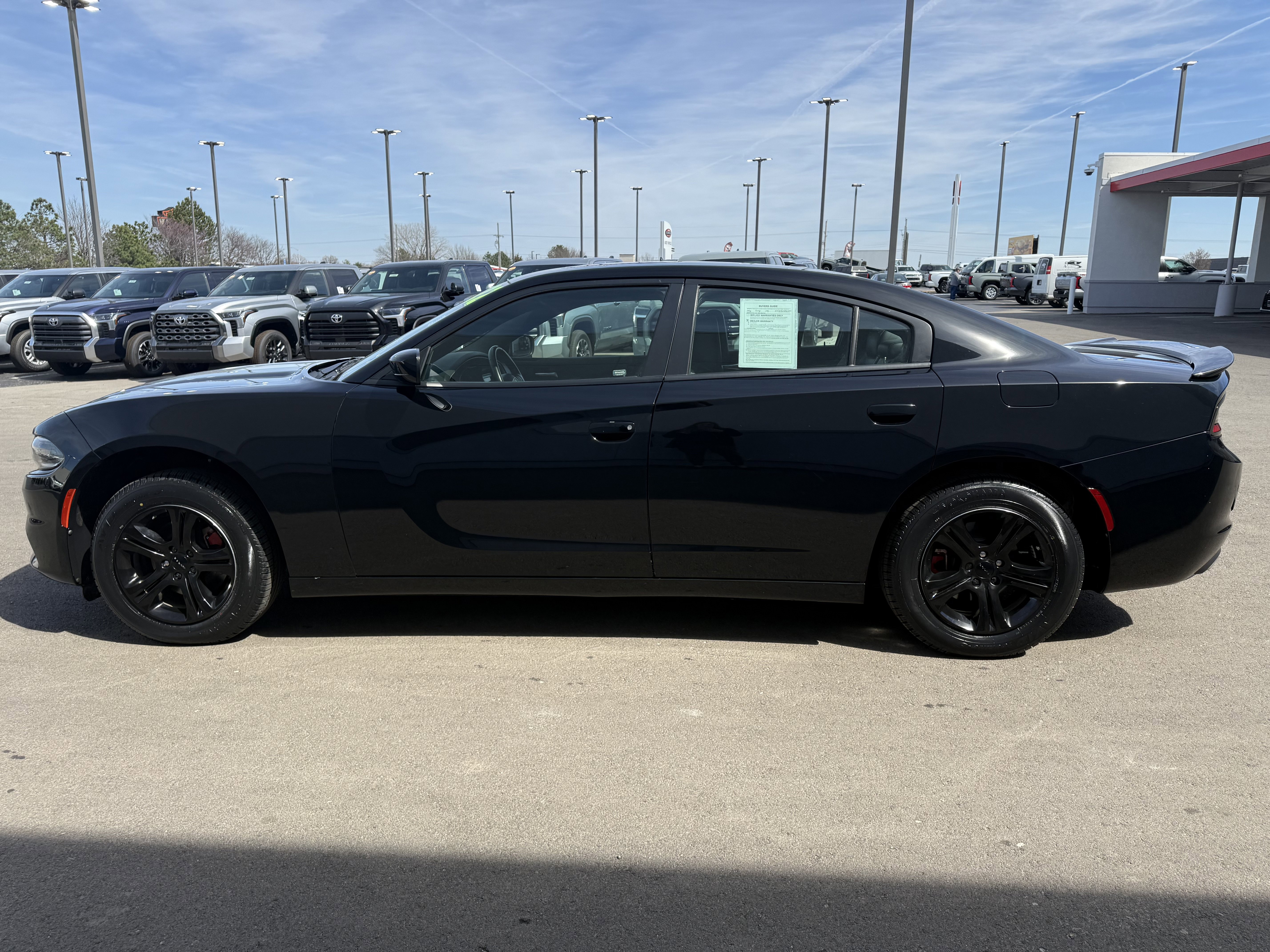Used 2022 Dodge Charger SXT w/ Leather Interior Group image 16