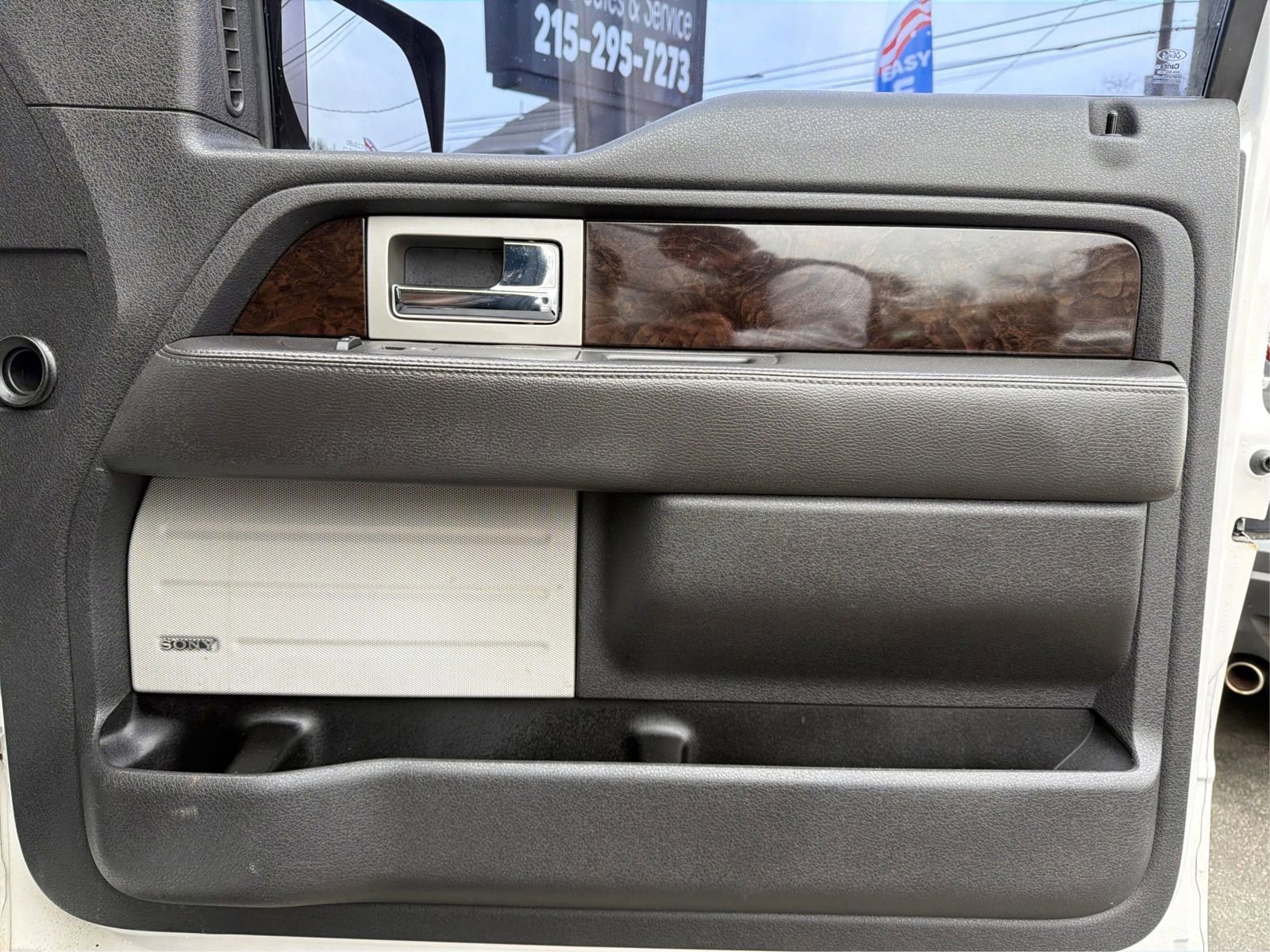 Used 2014 Ford F150 Platinum image 21