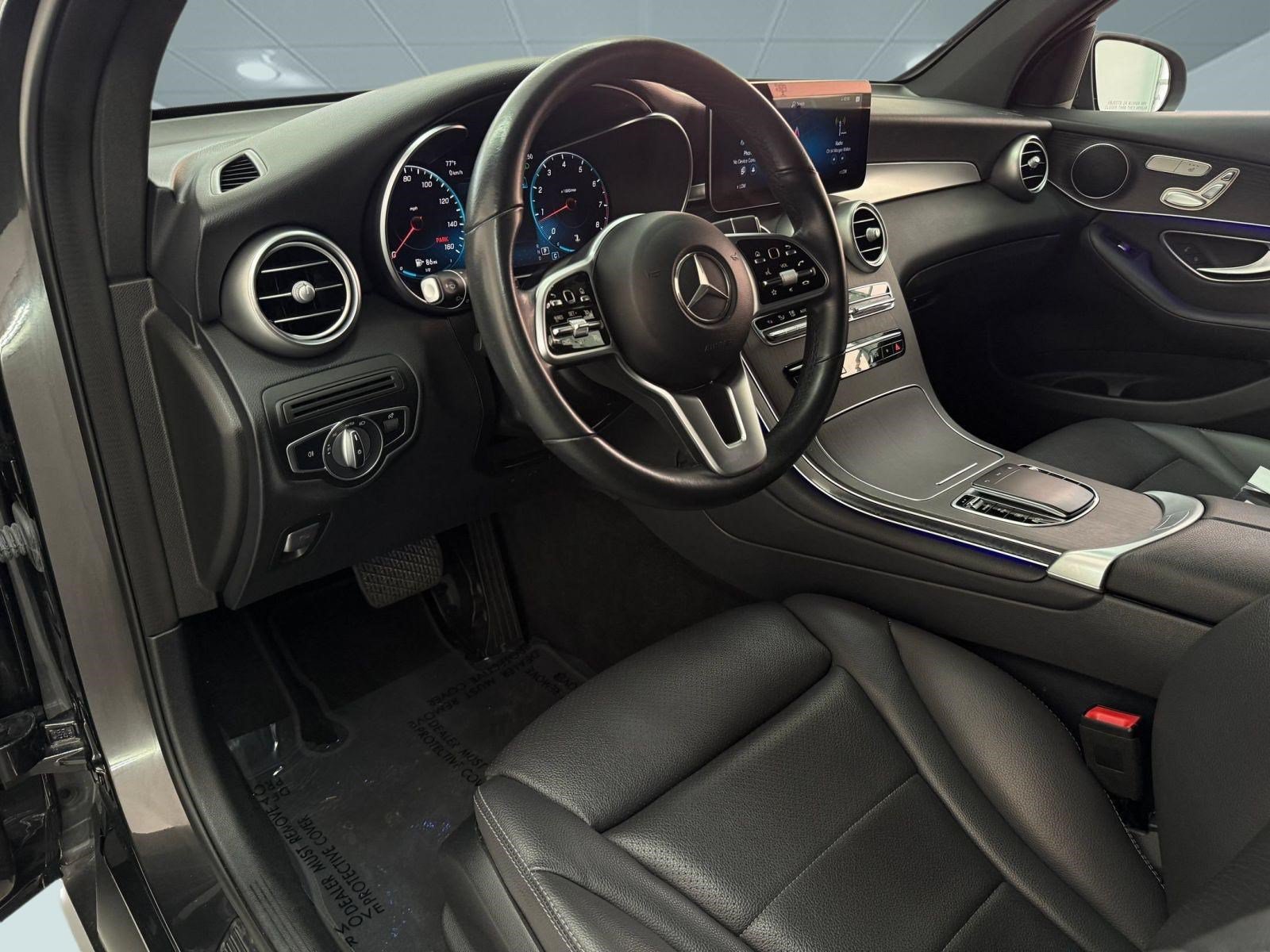 Certified 2022 Mercedes-Benz GLC 300 image 4