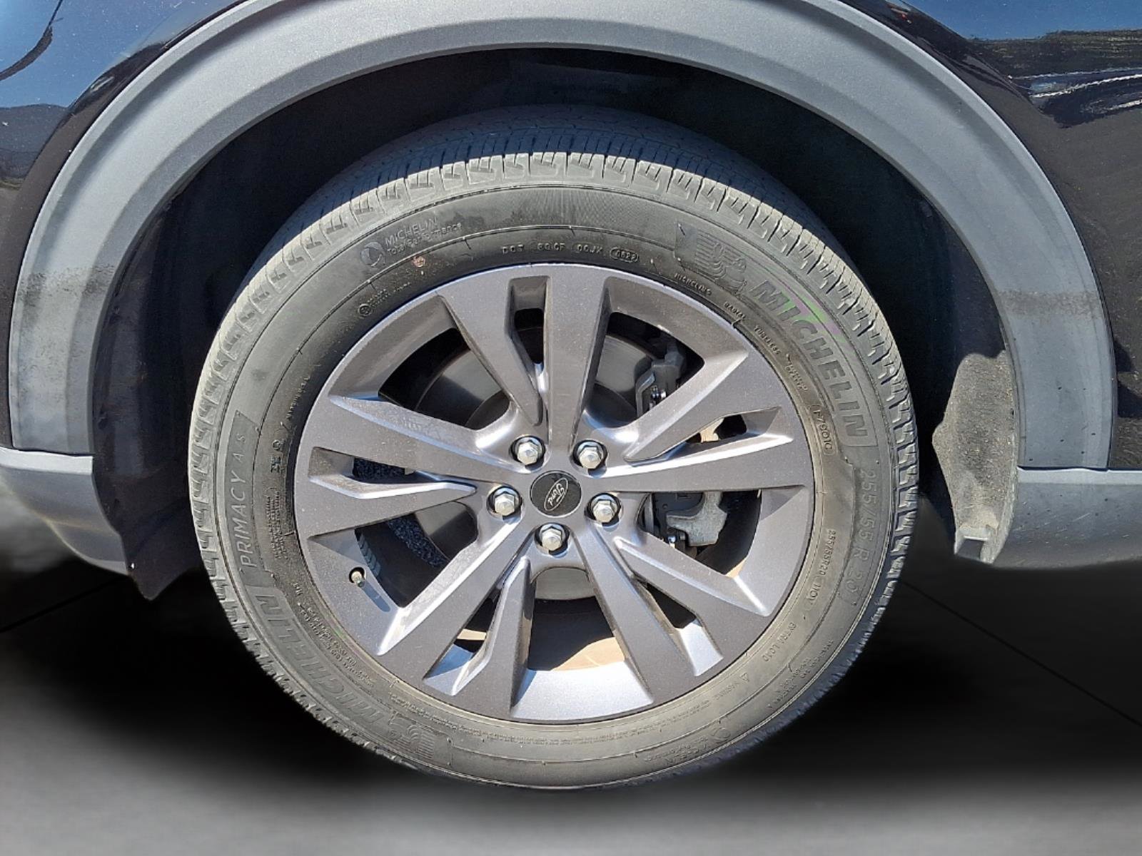 Used 2022 Ford Explorer XLT w/ Equipment Group 202A AWD/4WD image 8