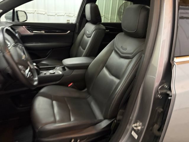 Used 2024 Cadillac XT5 Premium Luxury w/ LPO, Floor Liner Package AWD/4WD image 33