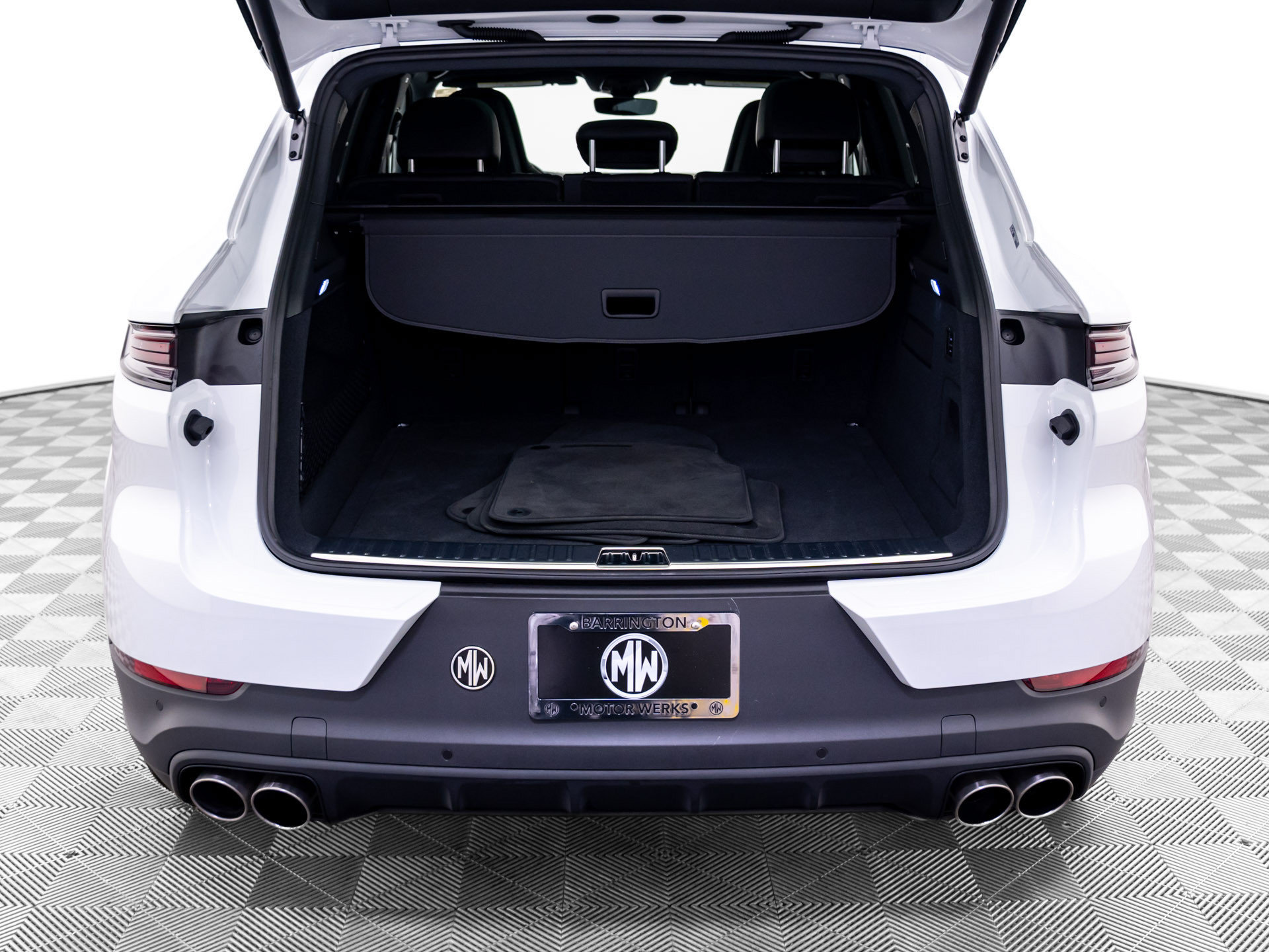 Certified 2025 Porsche Cayenne S AWD/4WD image 30