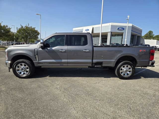 Used 2025 Ford F350 Lariat w/ Lariat Ultimate Package AWD/4WD image 4