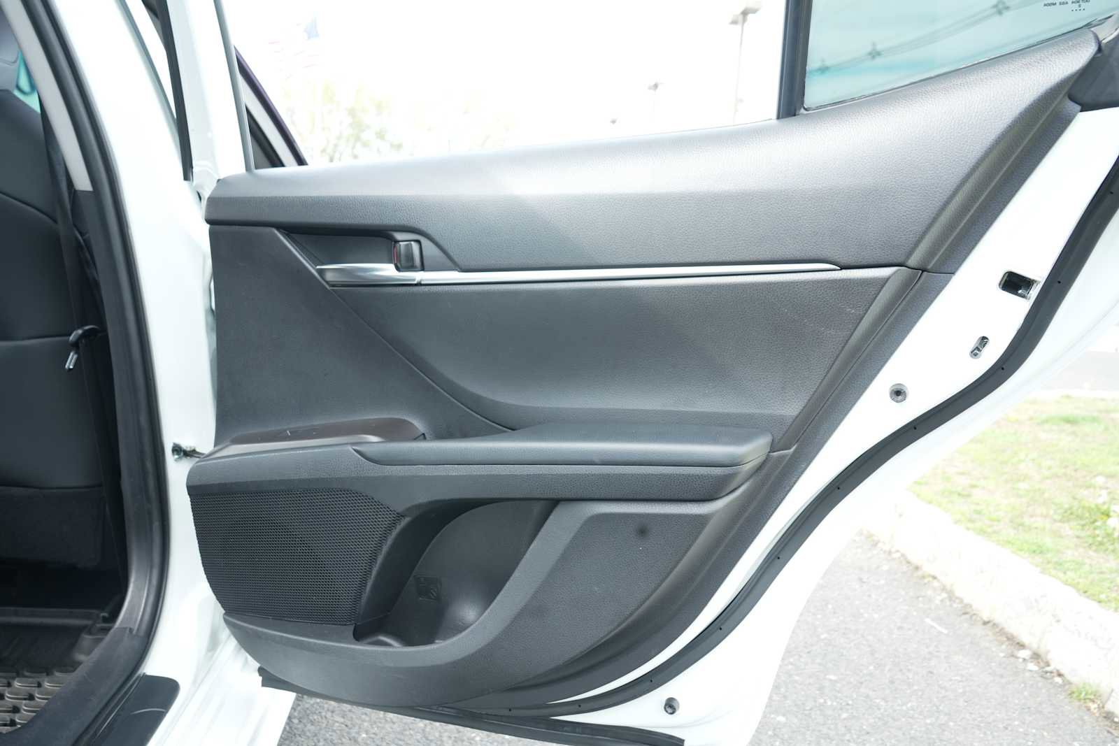 Used 2021 Toyota Camry SE AWD/4WD image 32