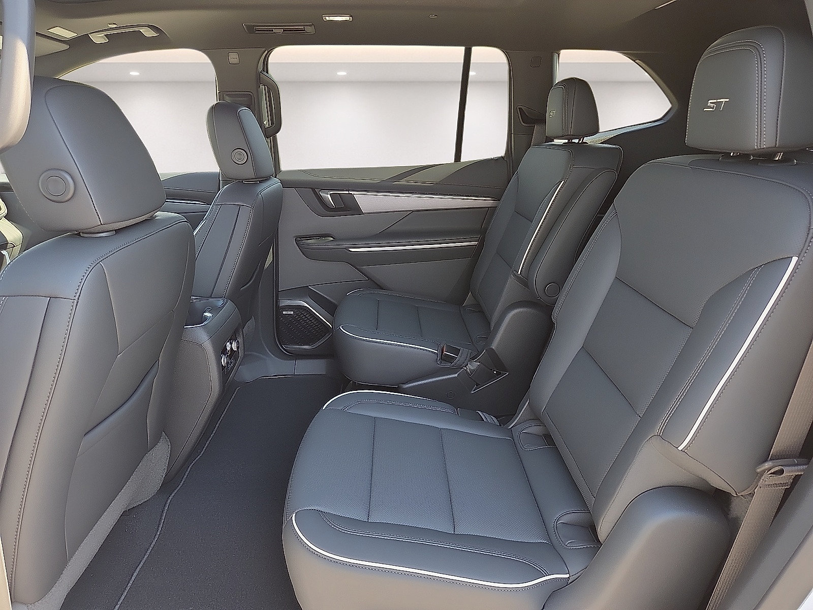 New 2027 Buick Enclave Sport Touring w/ Power Package FWD image 11