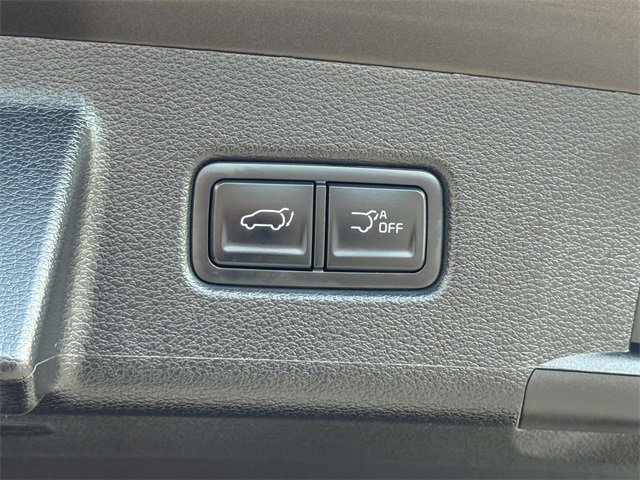 Used 2024 Kia Telluride EX w/ EX Captain's Chair Package image 16