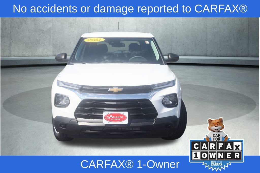 Used 2023 Chevrolet TrailBlazer LS FWD image 2
