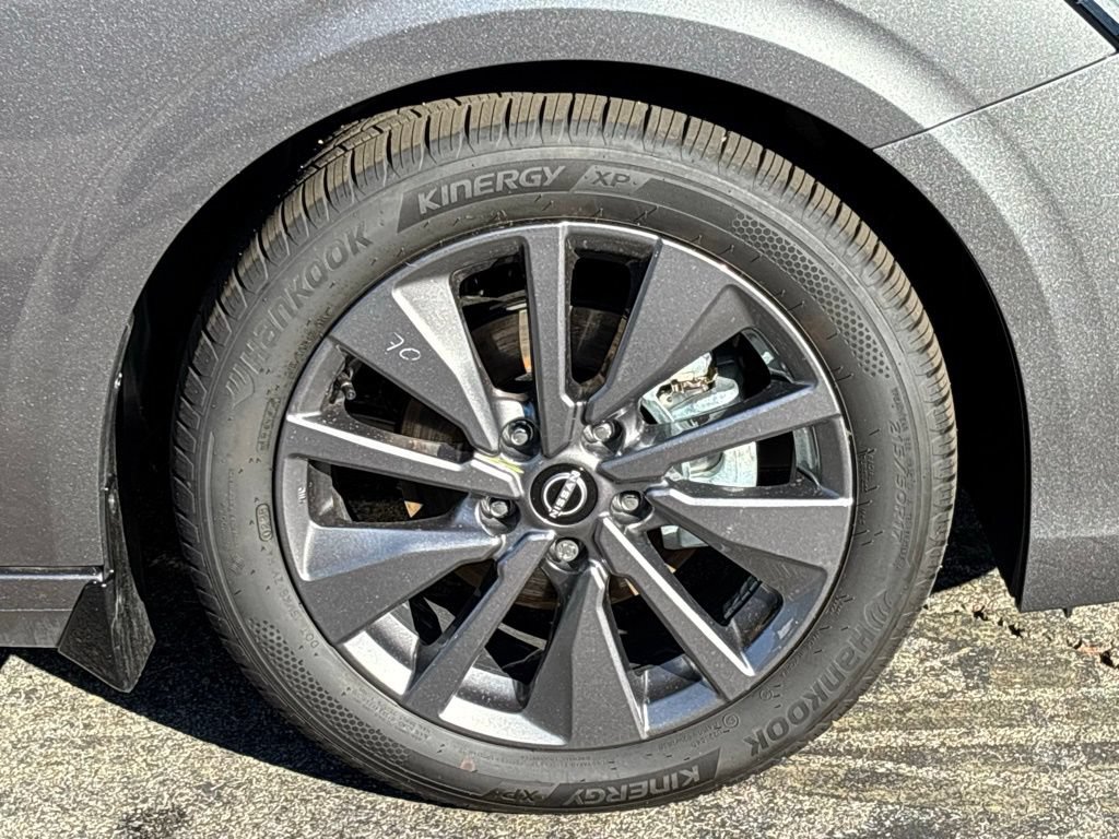 New 2026 Nissan Sentra SL w/ Floor Mat Package FWD image 29