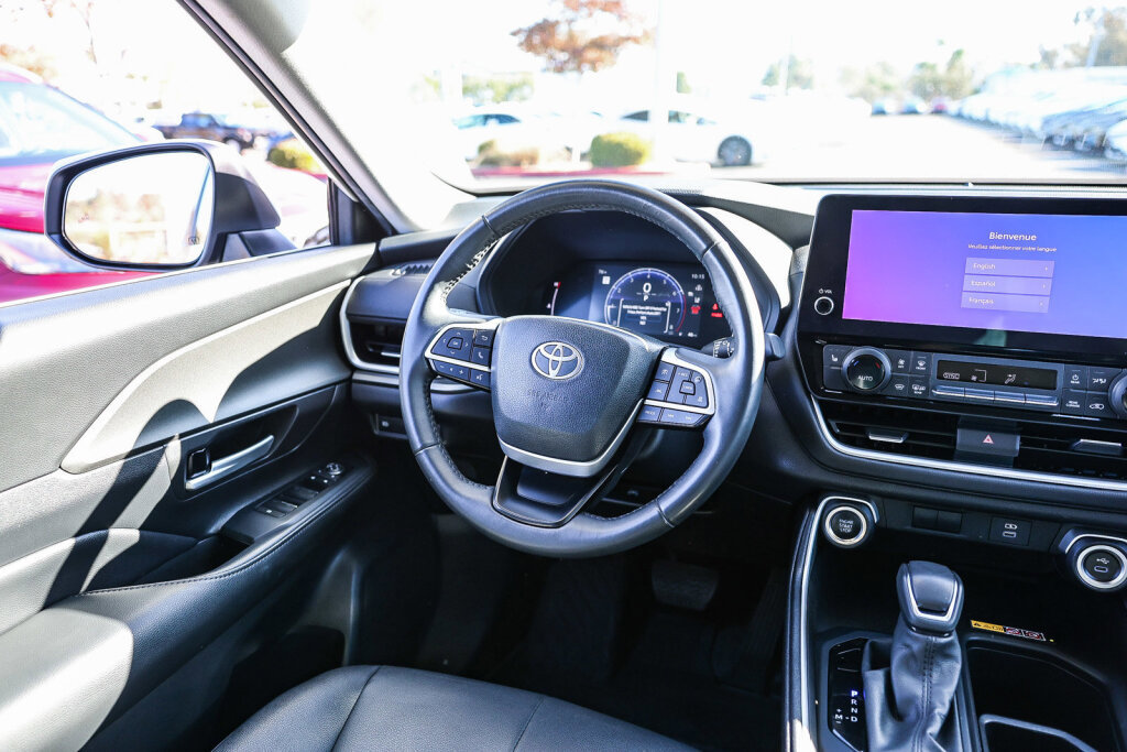 Certified 2024 Toyota Grand Highlander XLE image 4