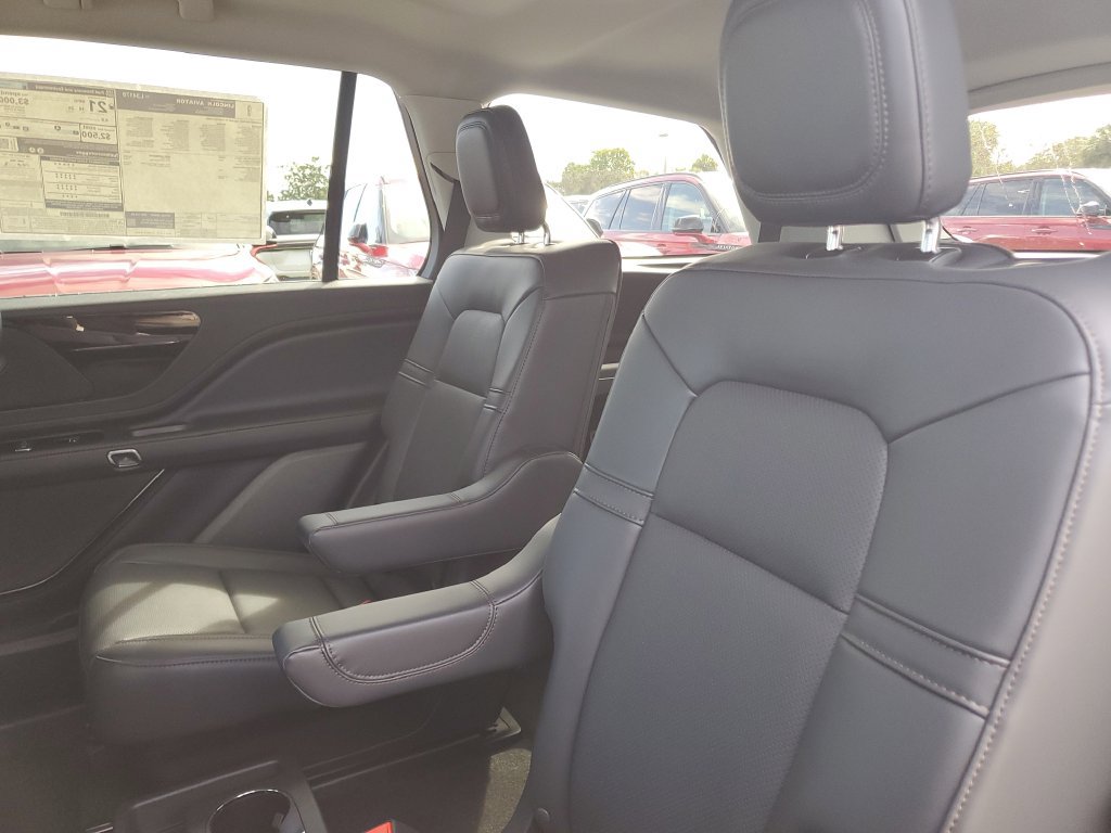 New 2025 Lincoln Aviator 2WD w/ Jet Appearance Package image 12