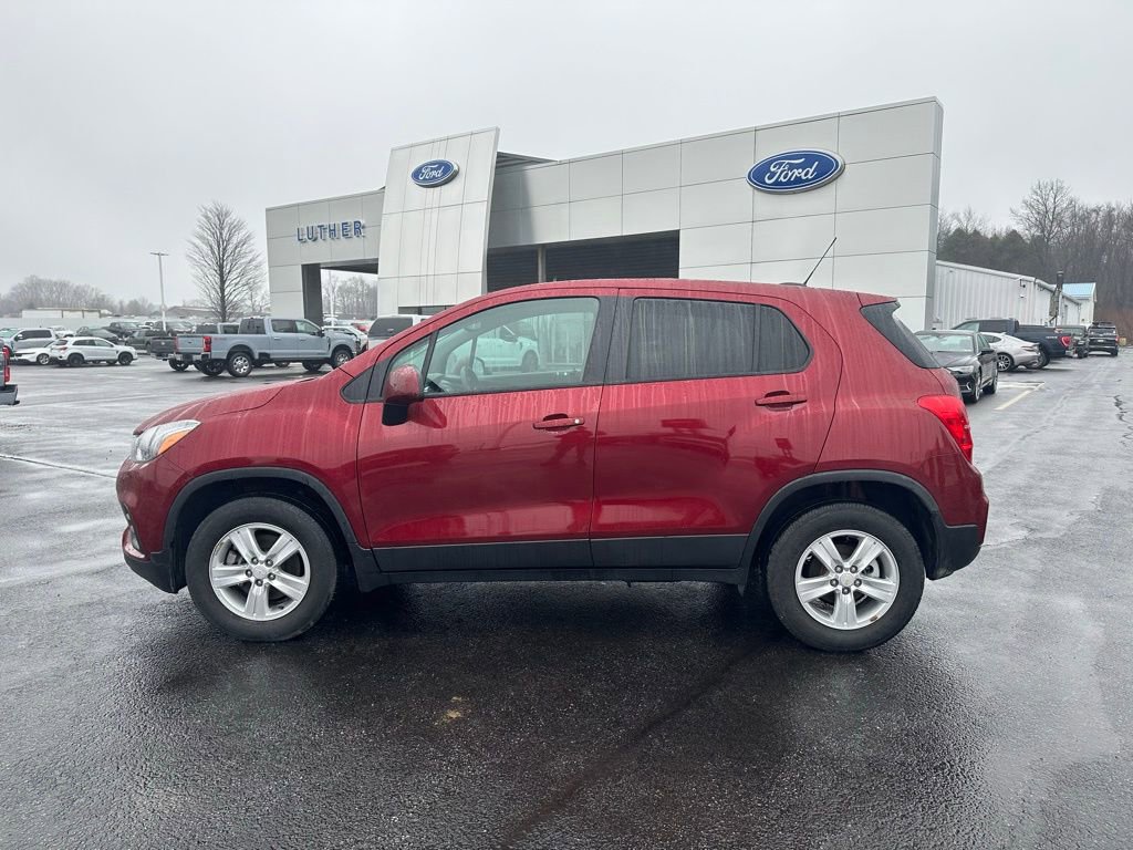Used 2022 Chevrolet Trax LS w/ Tint and Cruise Package image 2