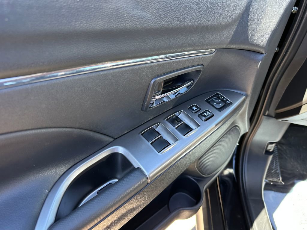 Used 2025 Mitsubishi Outlander Sport SE image 20