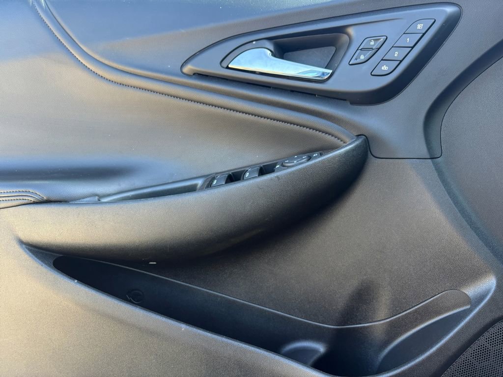 Used 2024 Chevrolet Malibu LT FWD image 11
