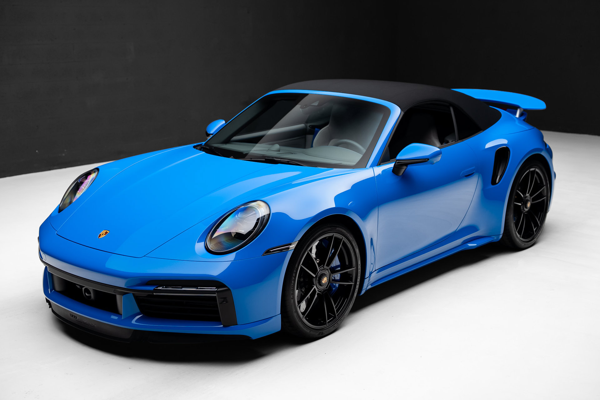 Used 2022 Porsche 911 Turbo S AWD/4WD image 5