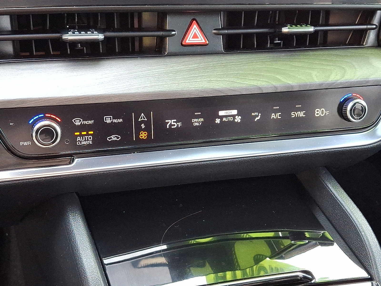 Certified 2025 Kia Sportage X-Line image 16