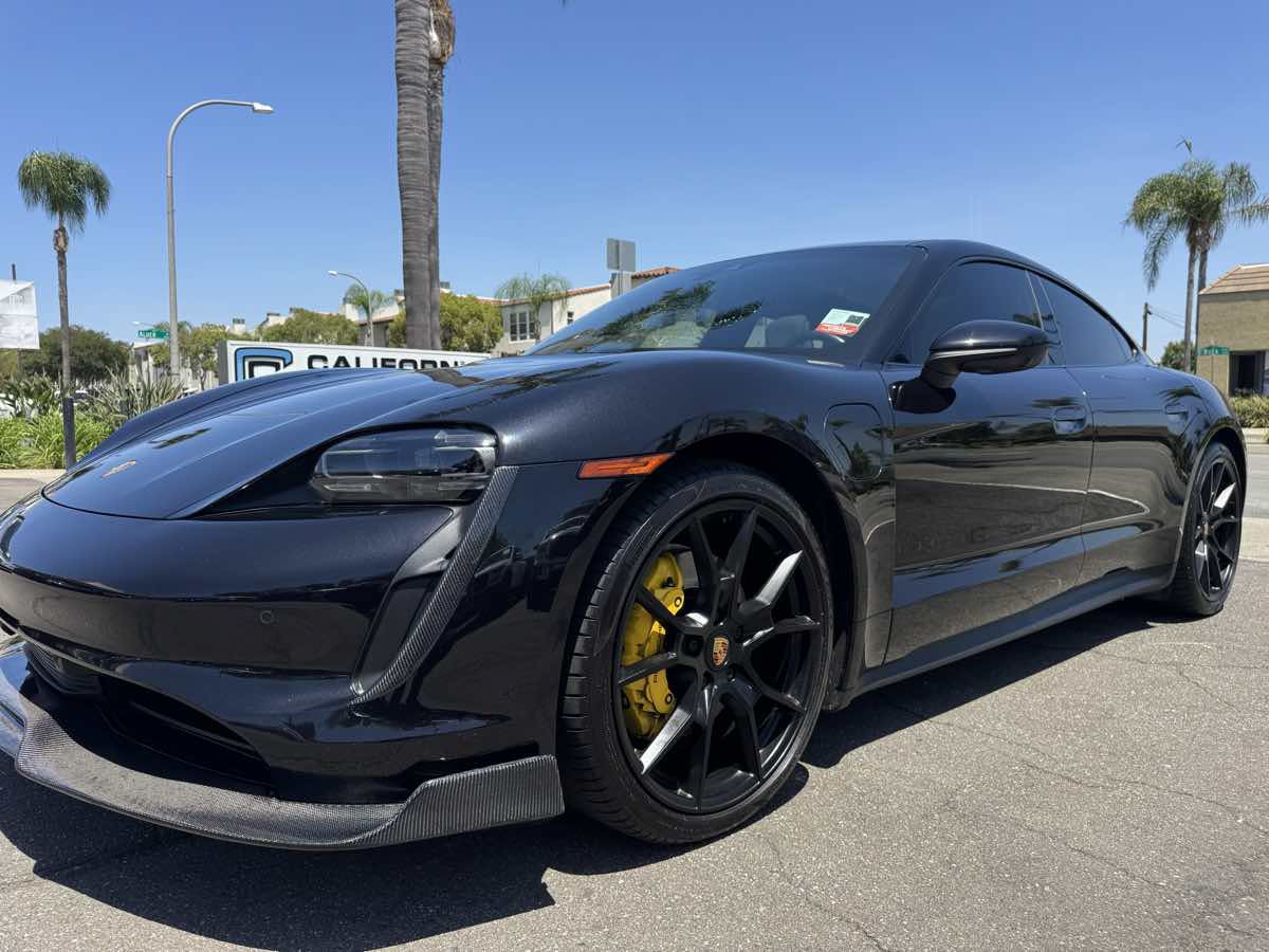 Used 2021 Porsche Taycan RWD image 14