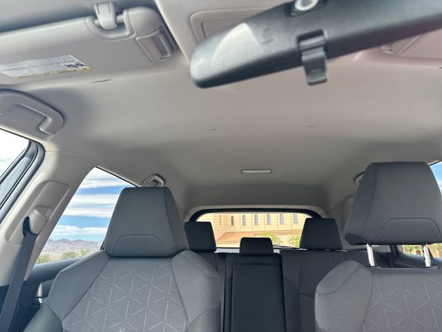 Used 2025 Toyota RAV4 XLE FWD image 21