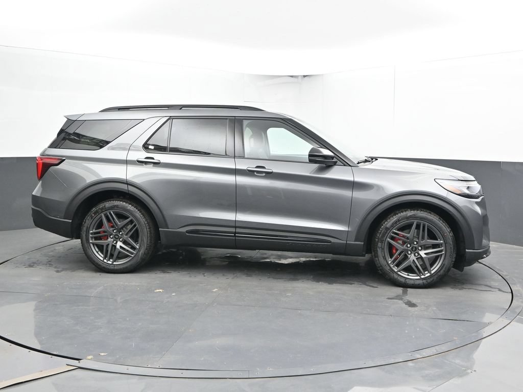 New 2026 Ford Explorer Platinum w/ LUX Leather Package AWD/4WD image 3