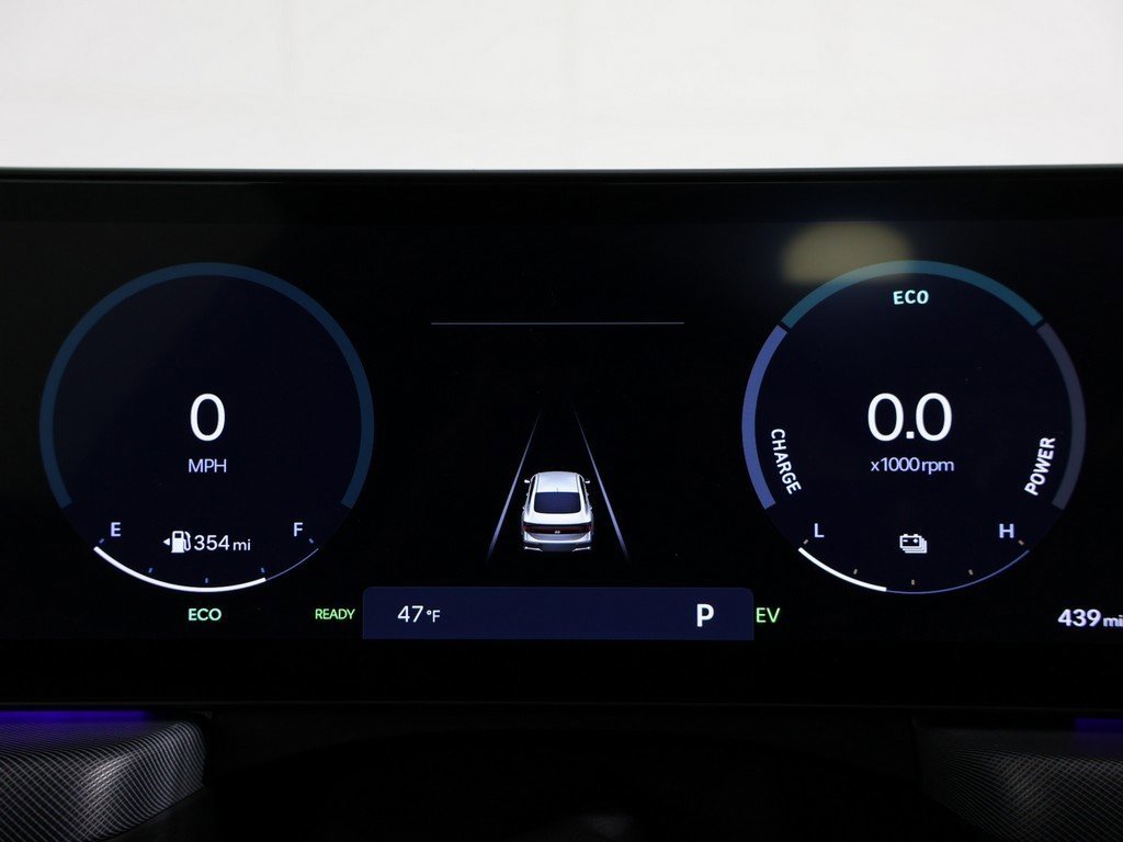 Used 2025 Hyundai Sonata Limited image 44