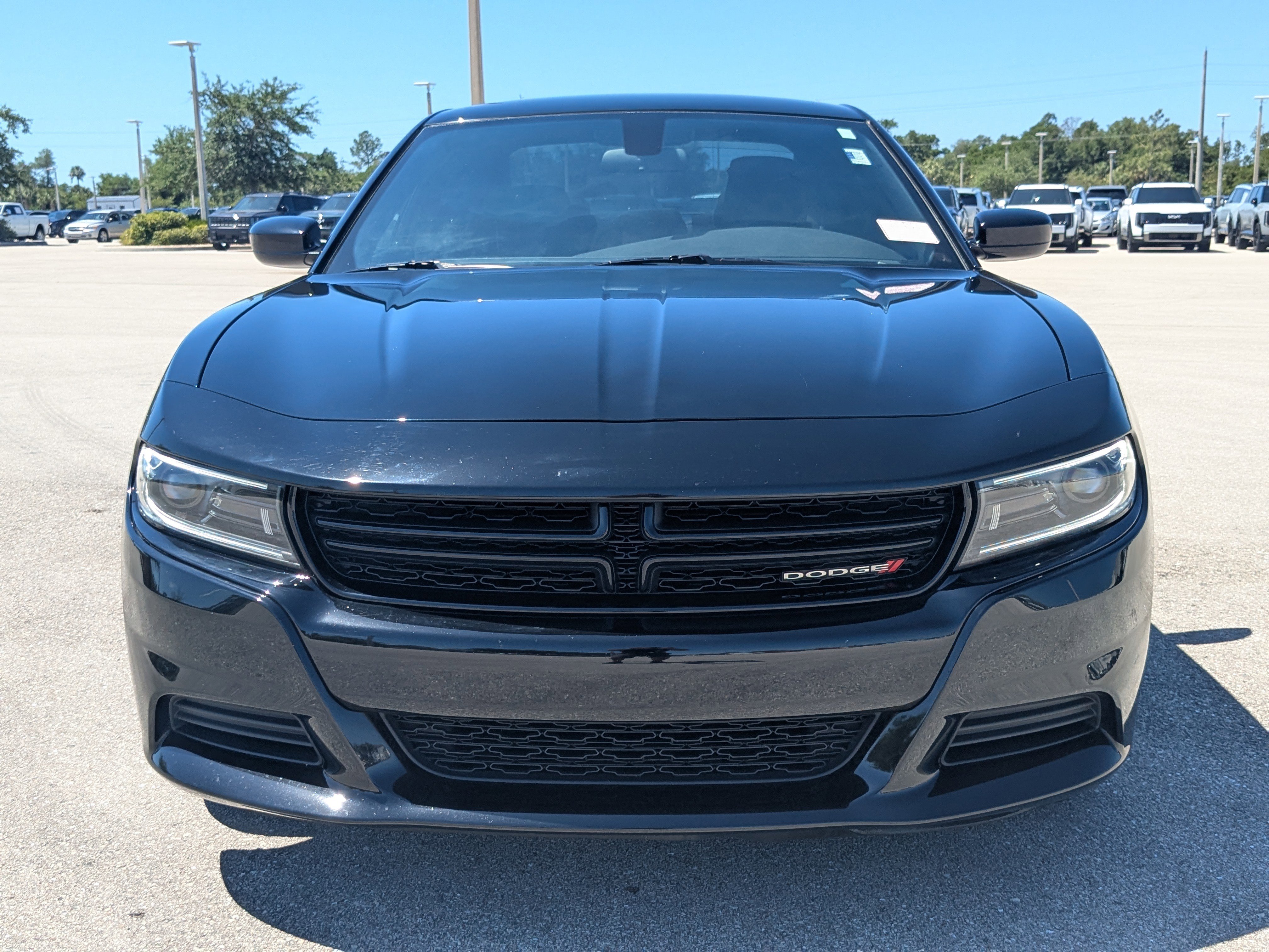 Used 2023 Dodge Charger SXT RWD image 4