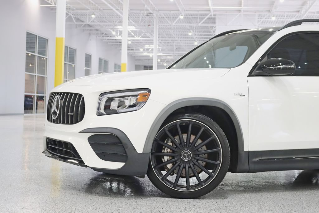 Used 2022 Mercedes-Benz GLB 35 AMG 4MATIC image 2