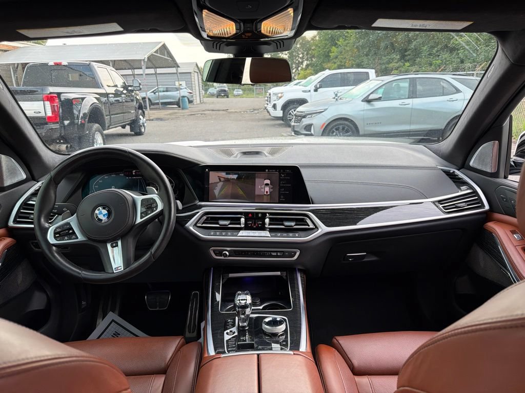 Used 2022 BMW X7 M50i AWD/4WD image 25