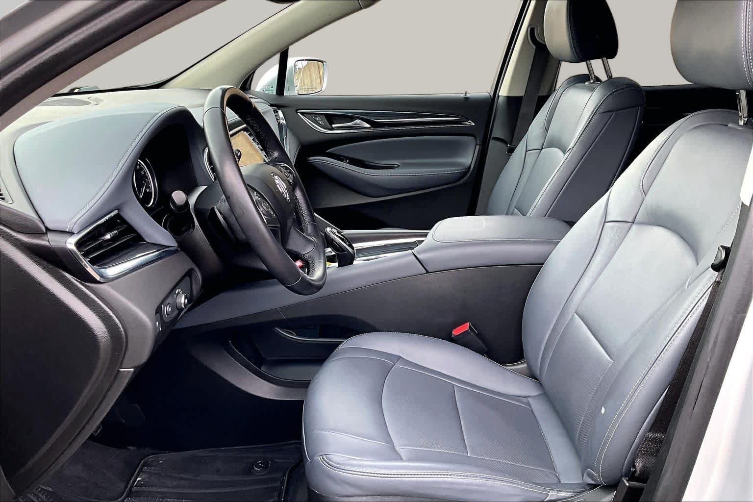 Used 2020 Buick Enclave Essence FWD image 8