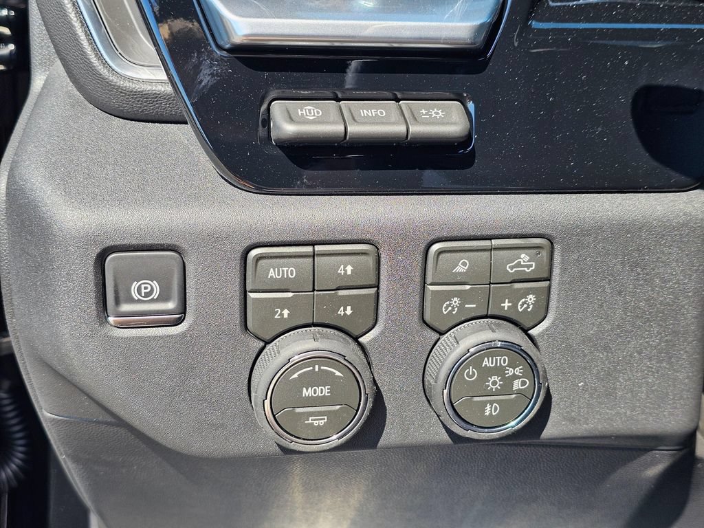 New 2026 Chevrolet Silverado 1500 High Country w/ Technology Package AWD/4WD image 26