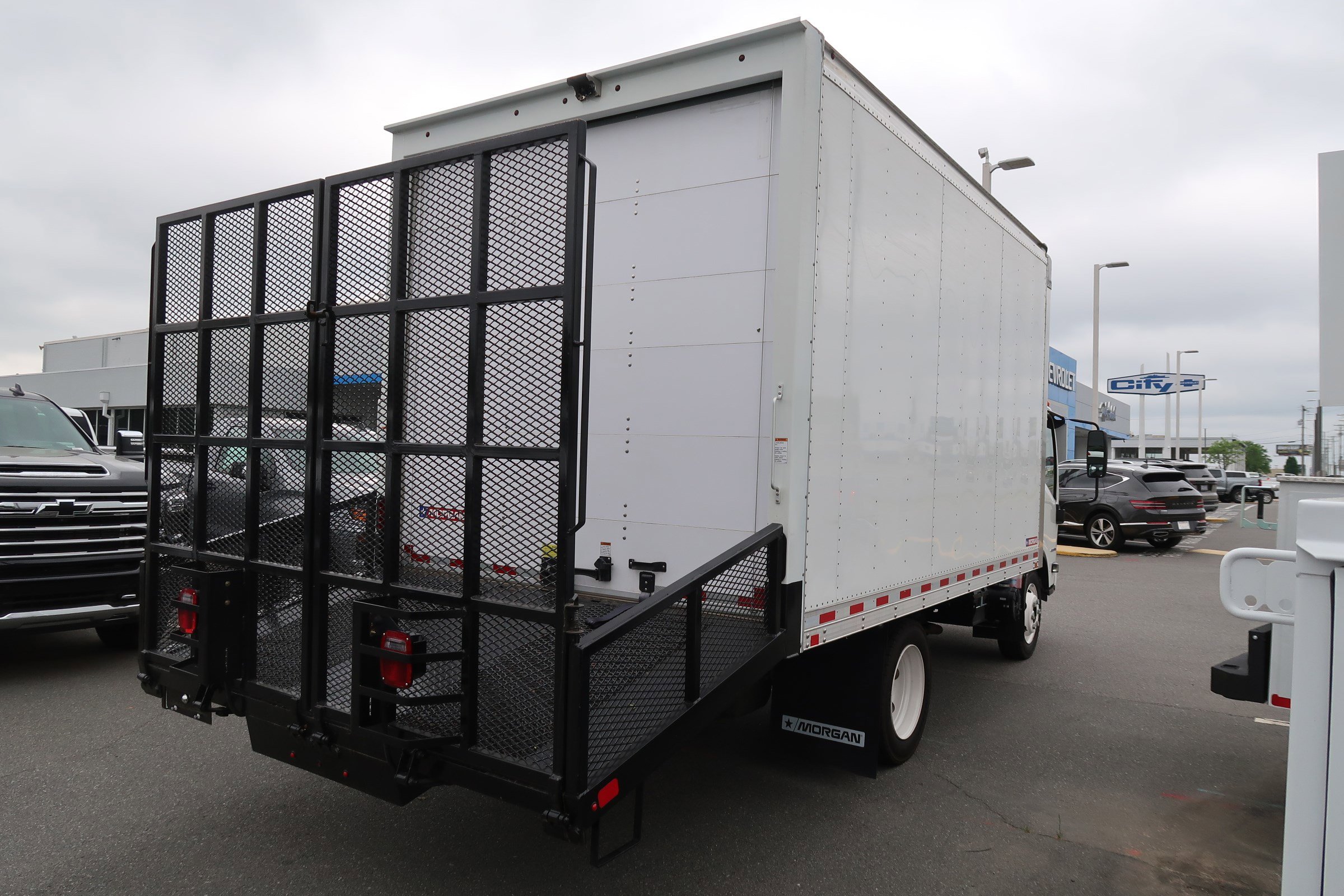 Used 2025 Chevrolet Low Cab Forward RWD image 11