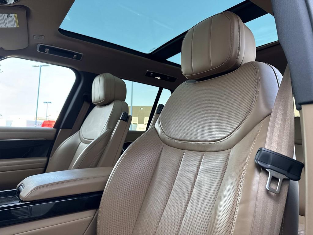 Used 2023 Land Rover Range Rover SE AWD/4WD image 21